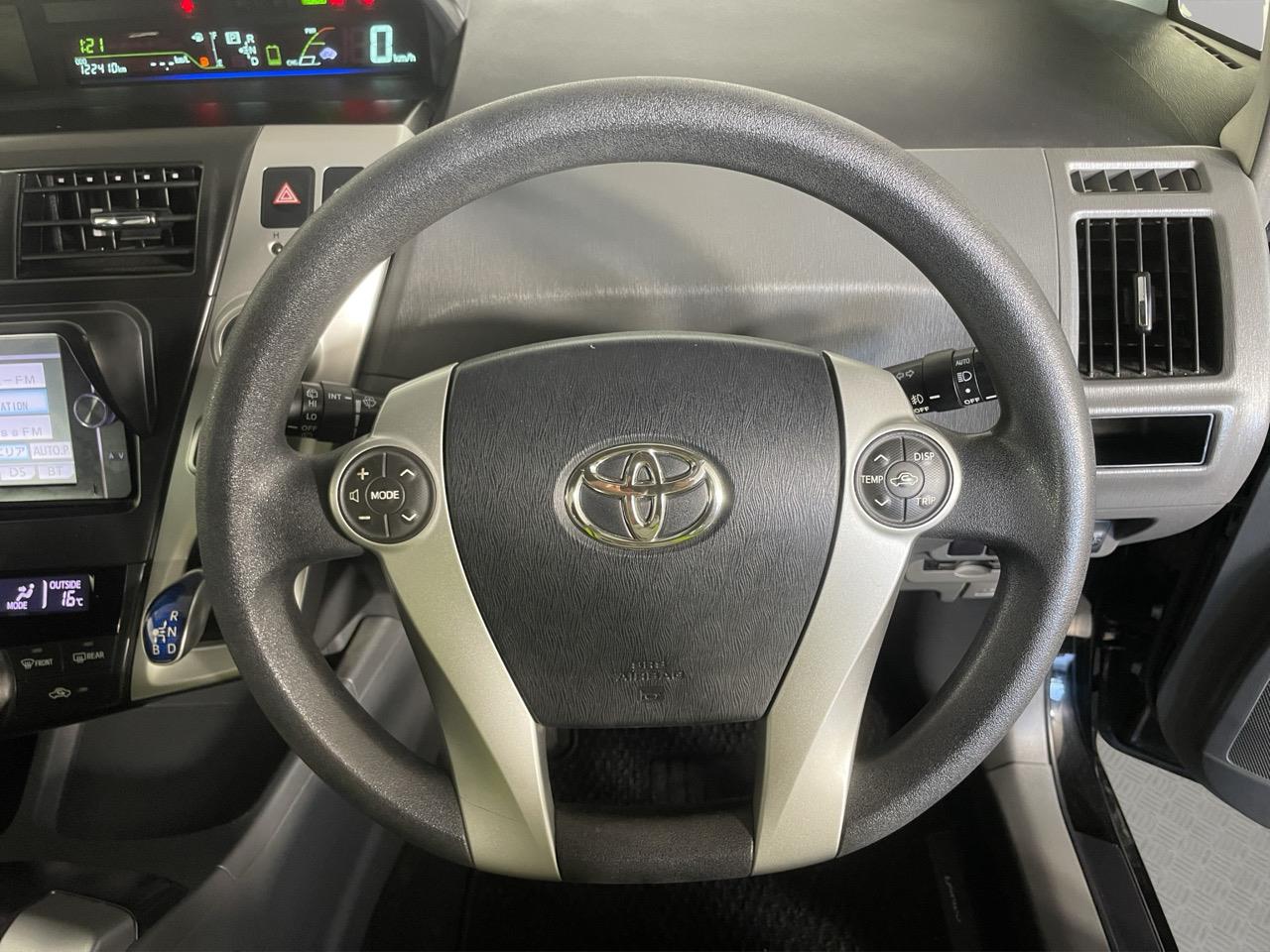 2013 Toyota Prius Alpha S 7 Seaters People Mover AUTO LIGHTS + PUSH START + GREAT SPACE