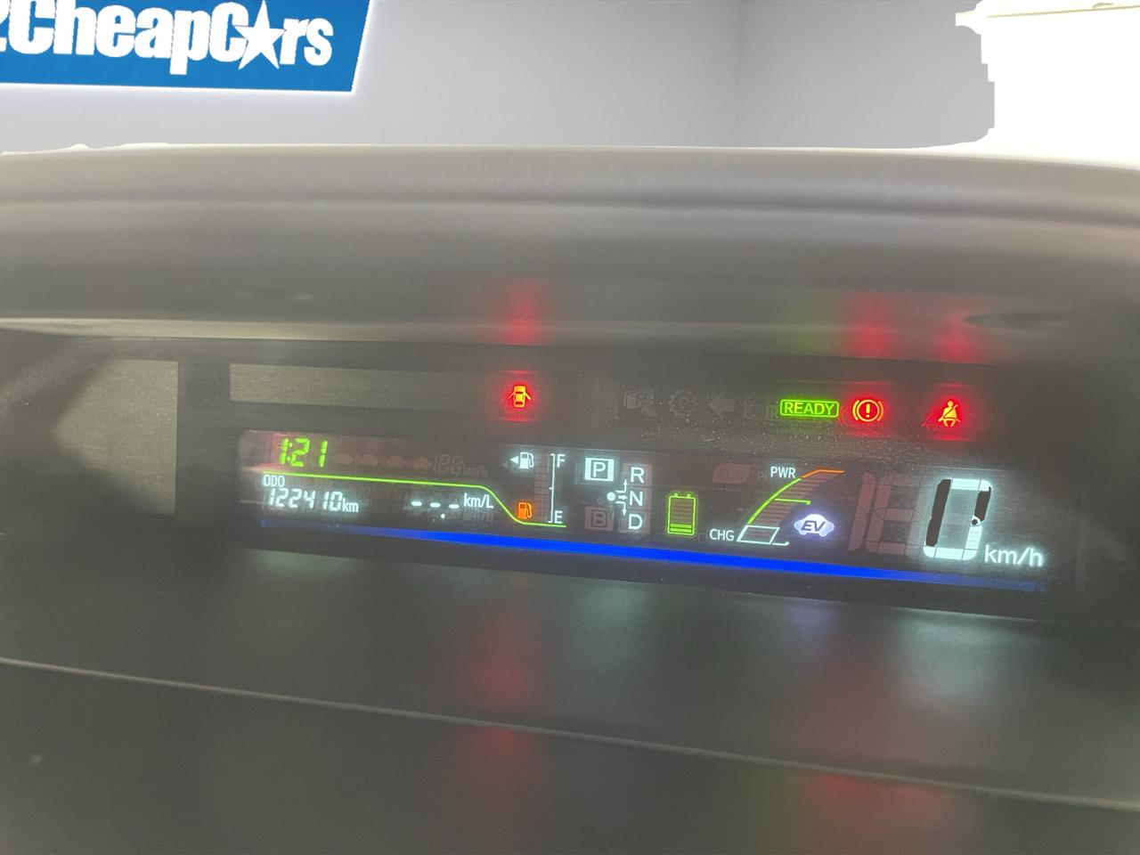 2013 Toyota Prius Alpha S 7 Seaters People Mover AUTO LIGHTS + PUSH START + GREAT SPACE