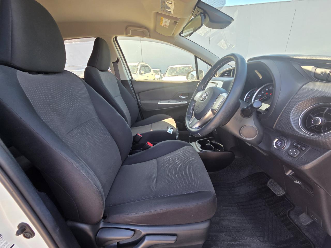 2016 Toyota Vitz U Hatchback LOW KM + REVERSING CAMERA + SMART KEY