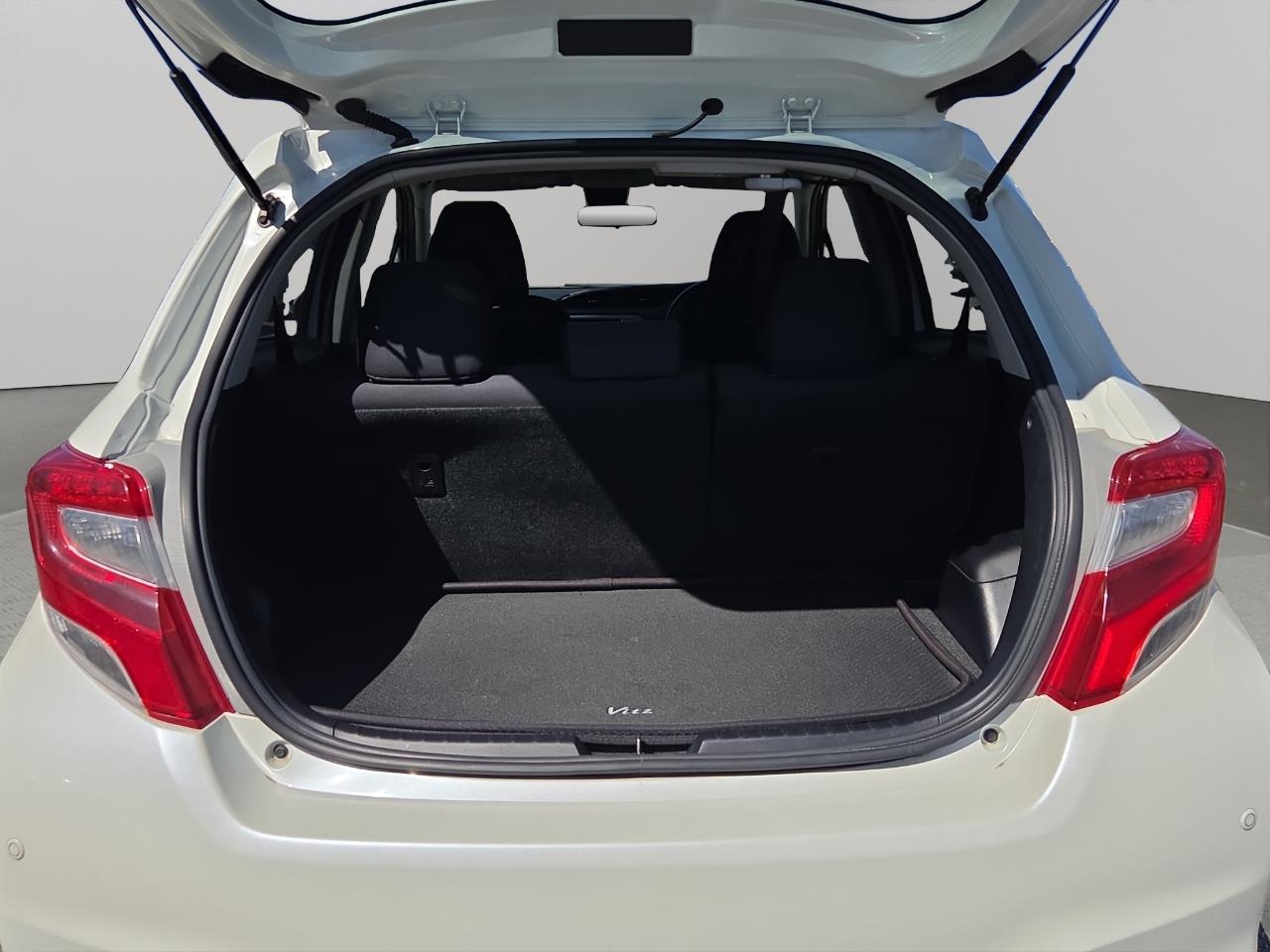 2016 Toyota Vitz U Hatchback LOW KM + REVERSING CAMERA + SMART KEY