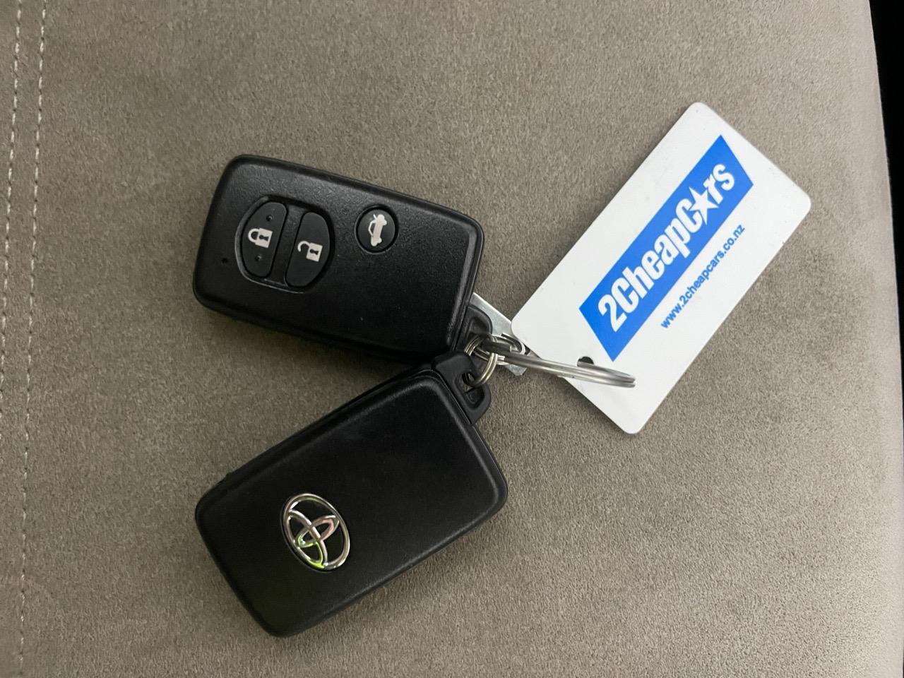 2013 Toyota Avensis WAGON LI Station Wagon REVERSING CAMERA + AUTO LIGHTS + PUSH BUTTON START