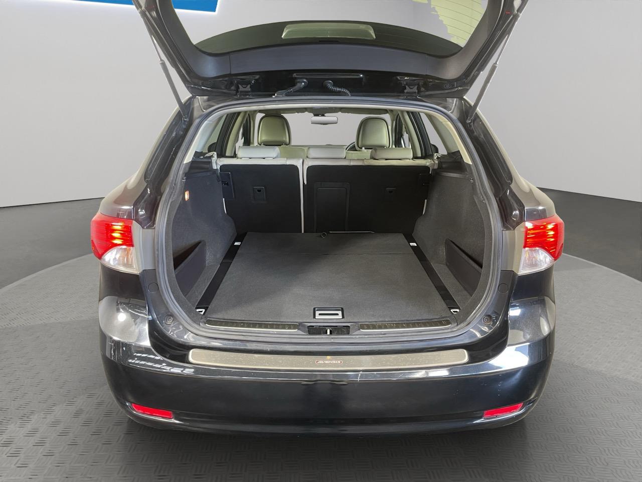 2013 Toyota Avensis WAGON LI Station Wagon REVERSING CAMERA + AUTO LIGHTS + PUSH BUTTON START