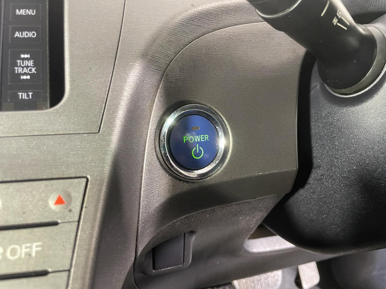 2012 Toyota Prius S Hatchback REVERSING CAMERA + AUTO LIGHTS + PUSH START