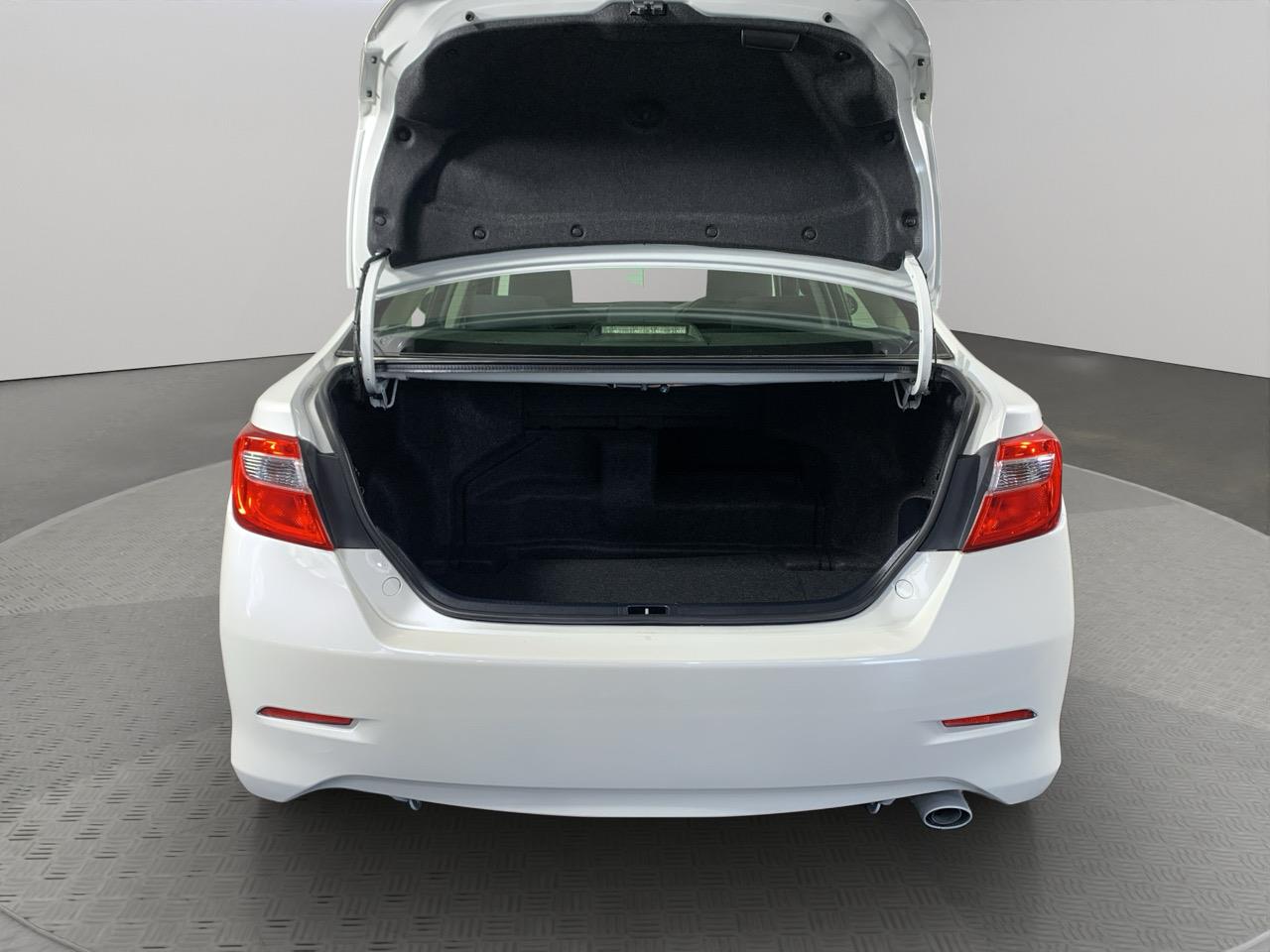 2012 Toyota Camry HYBRID G Sedan REVESING CAMERA + PUSH SRART + AUTO LIGHTS