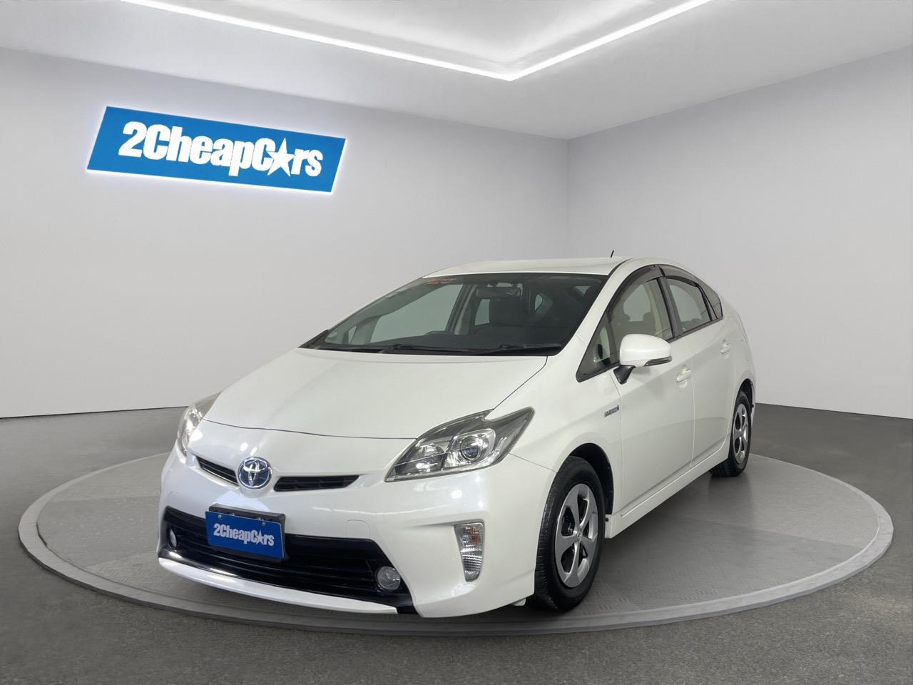 2014 Toyota Prius S Hatchback