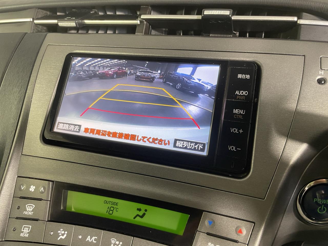 2014 Toyota Prius S Hatchback REVERSING CAMERA + AUTO LIGHTS + PUSH START