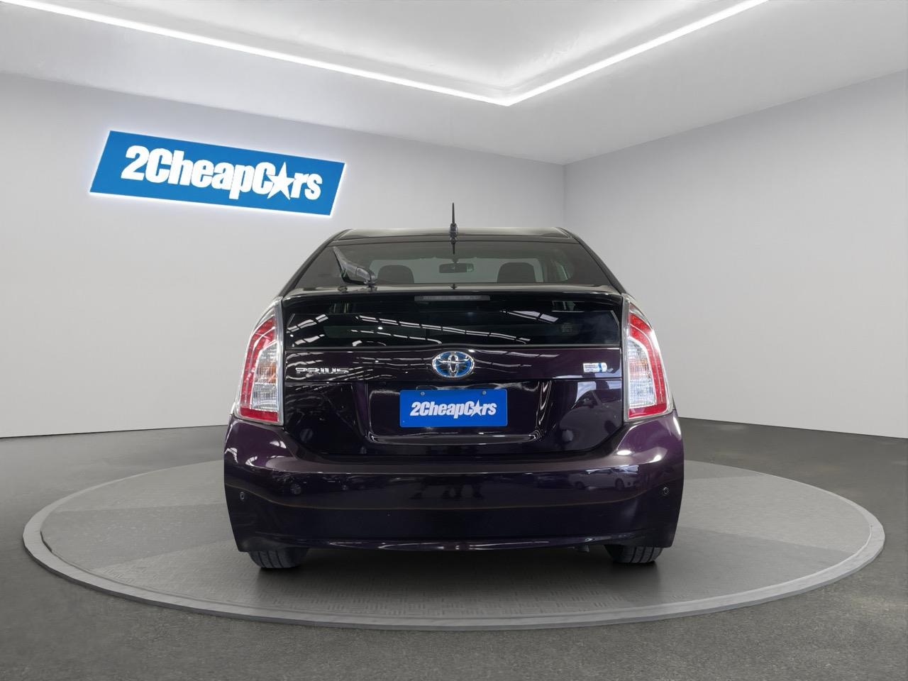 2015 Toyota Prius S Station Wagon REVESING CAMERA + PUSH SRART + AUTO LIGHTS