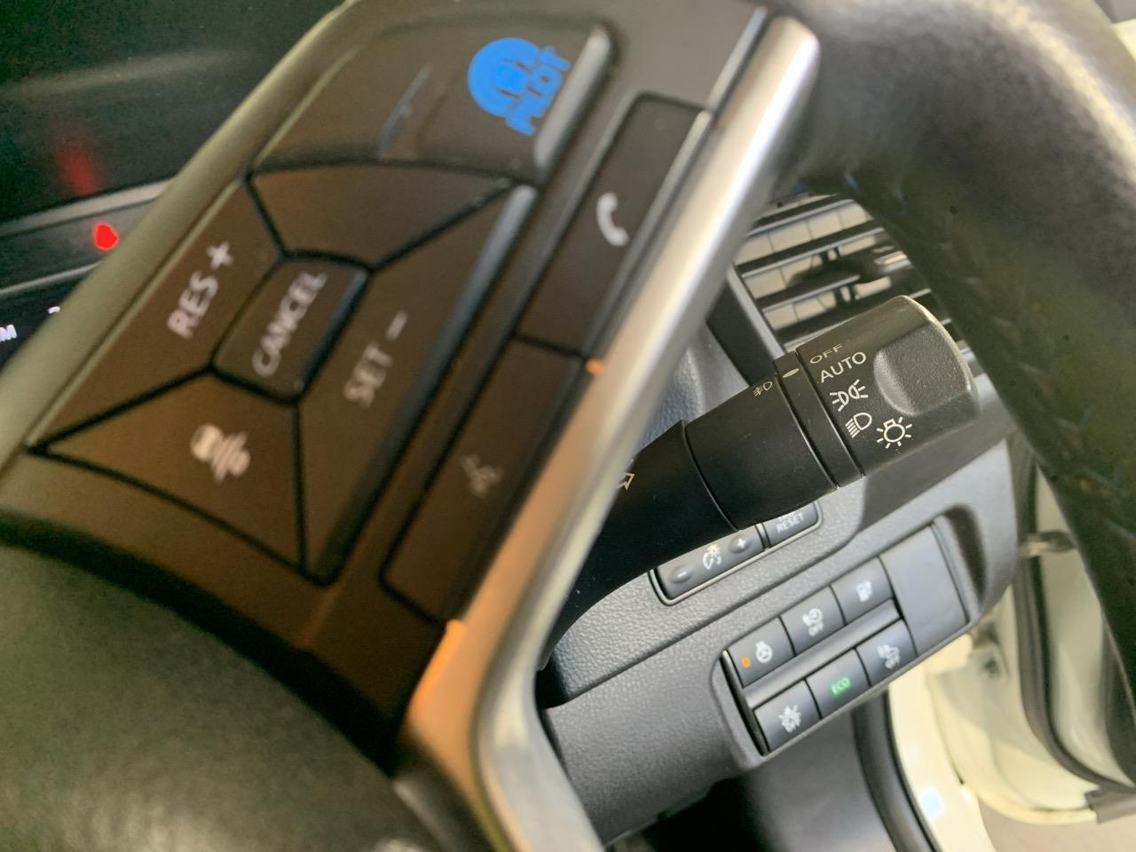 2019 Nissan Leaf G Hatchback HEATED SEATS + CRUISE CONTROL + REVERSING CAMERA