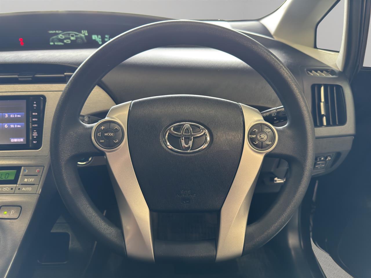 2014 Toyota Prius Hybrid Hatchback GREAT SPACE + GREAT FUEL EFFICIENCY