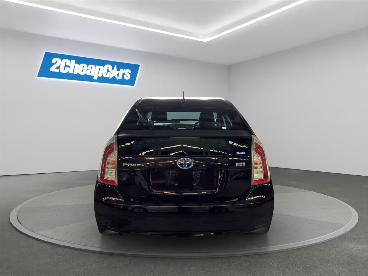 2014 Toyota Prius Hybrid Hatchback GREAT SPACE + GREAT FUEL EFFICIENCY