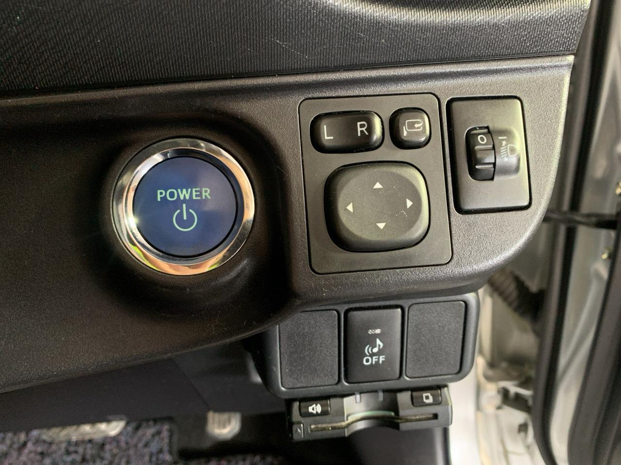 2014 Toyota Aqua S Hatchback REVERSING CAMERA + PUSH BUTTON START + AUTO LIGHTS