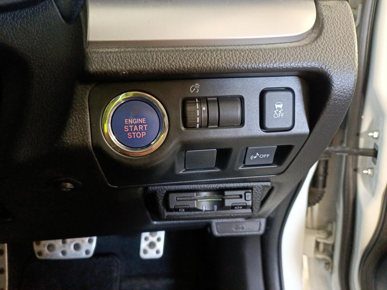 2014 Subaru XV HYBRID AWD RV/SUV AWD + REVESING CAMERA + CRUISE CONTROL