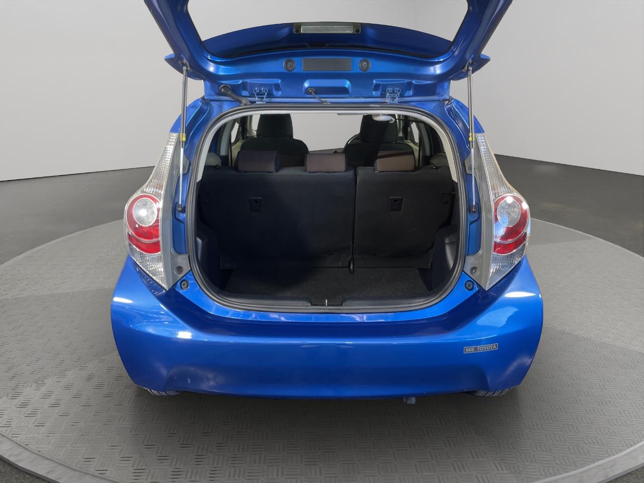 2013 Toyota Aqua G Hatchback REVERSING CAMERA + SMART KEY