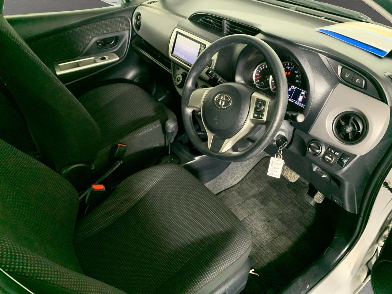 2016 Toyota Vitz Yaris F Hatchback LOW KMS + REVERSING CAMERA 