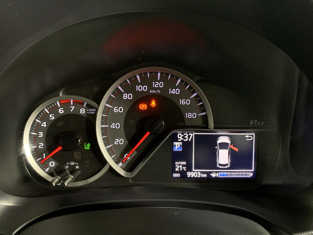 2016 Toyota Vitz Yaris F Hatchback LOW KMS + REVERSING CAMERA 