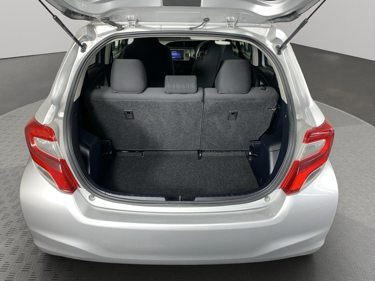 2016 Toyota Vitz Yaris F Hatchback LOW KMS + REVERSING CAMERA 