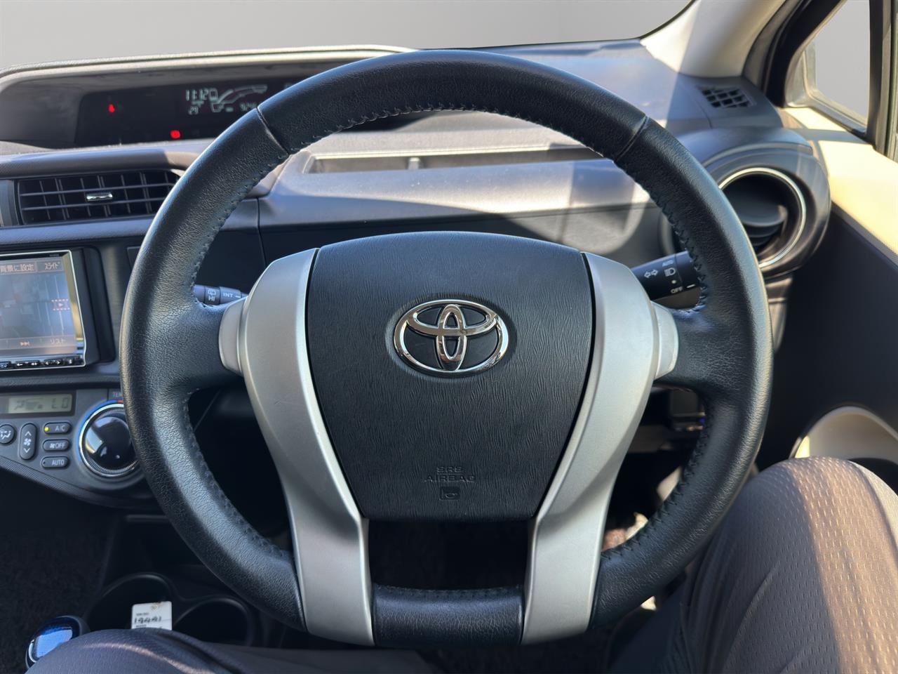 2014 Toyota Aqua G Hatchback SMART KEY + REVERSING CAMERA