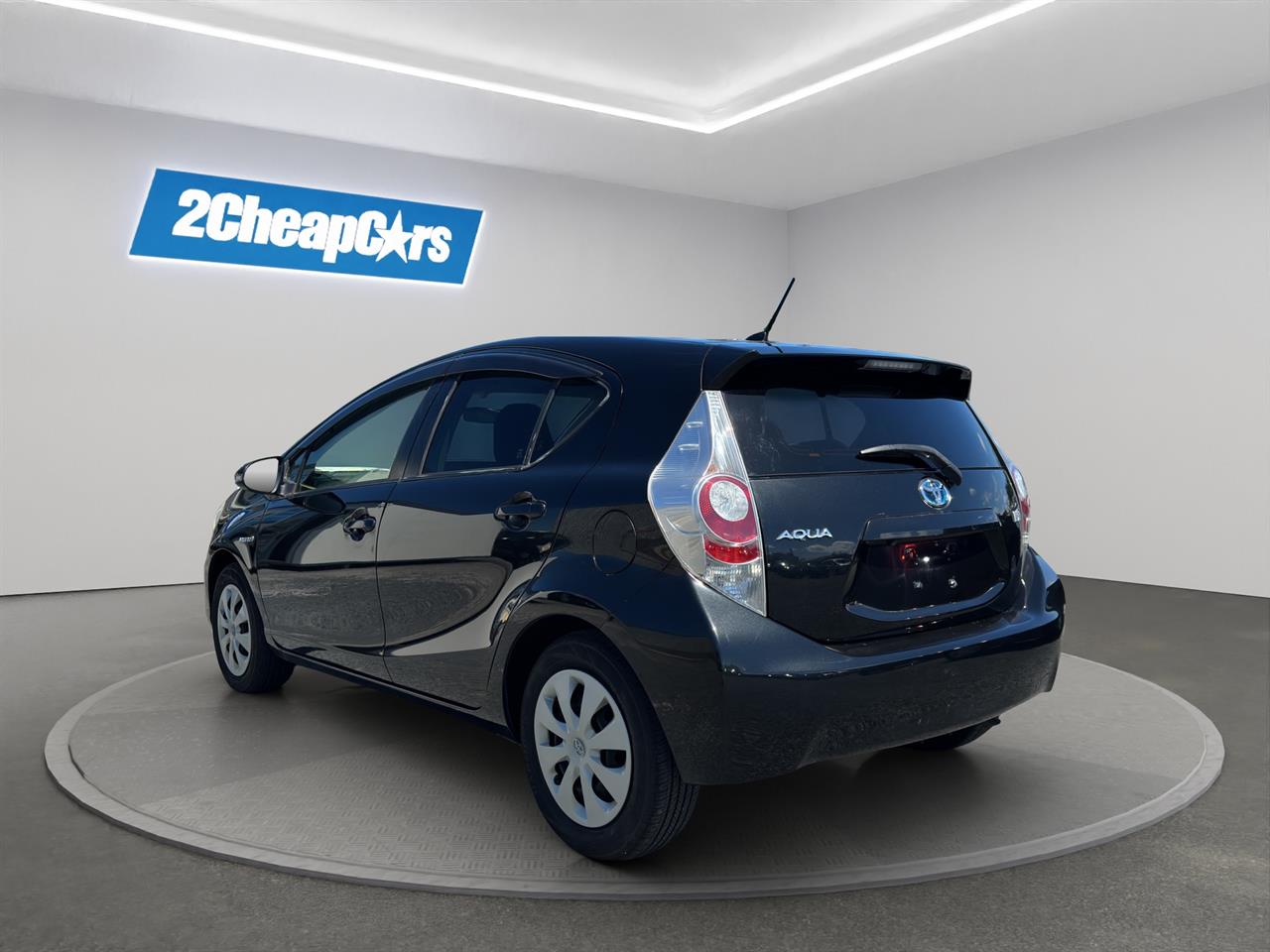 2014 Toyota Aqua G Hatchback SMART KEY + REVERSING CAMERA
