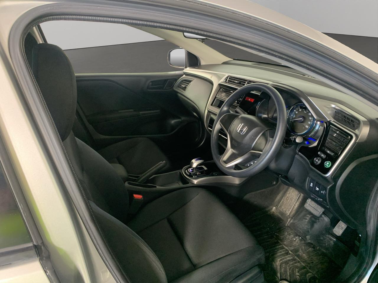 2014 Honda Grace Hybrid EX Sedan LOW KMS + PUSH START + GREAT FUEL EFFICIENCY