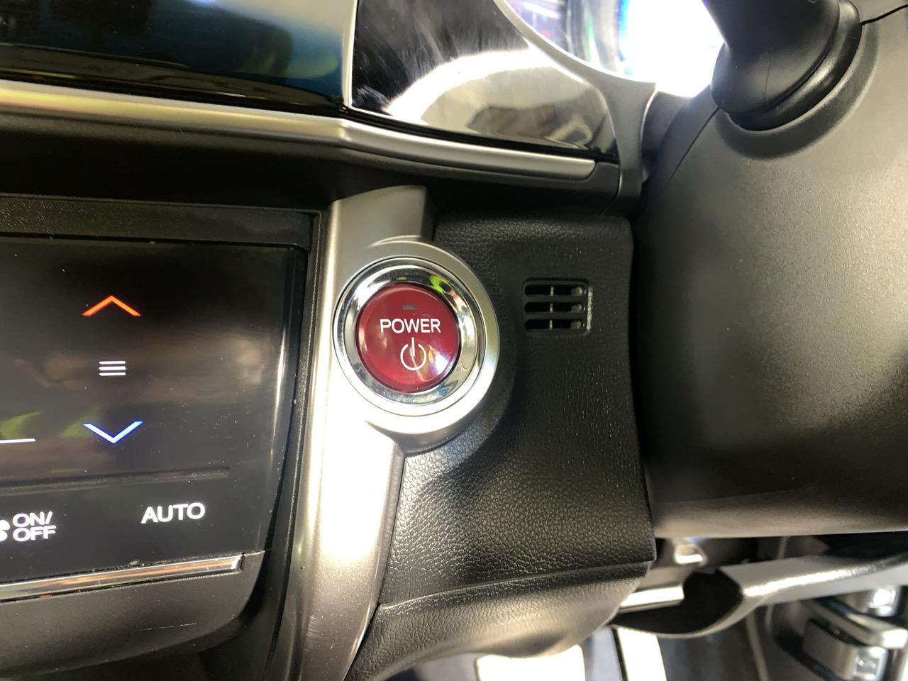 2014 Honda Grace Hybrid EX Sedan LOW KMS + PUSH START + GREAT FUEL EFFICIENCY