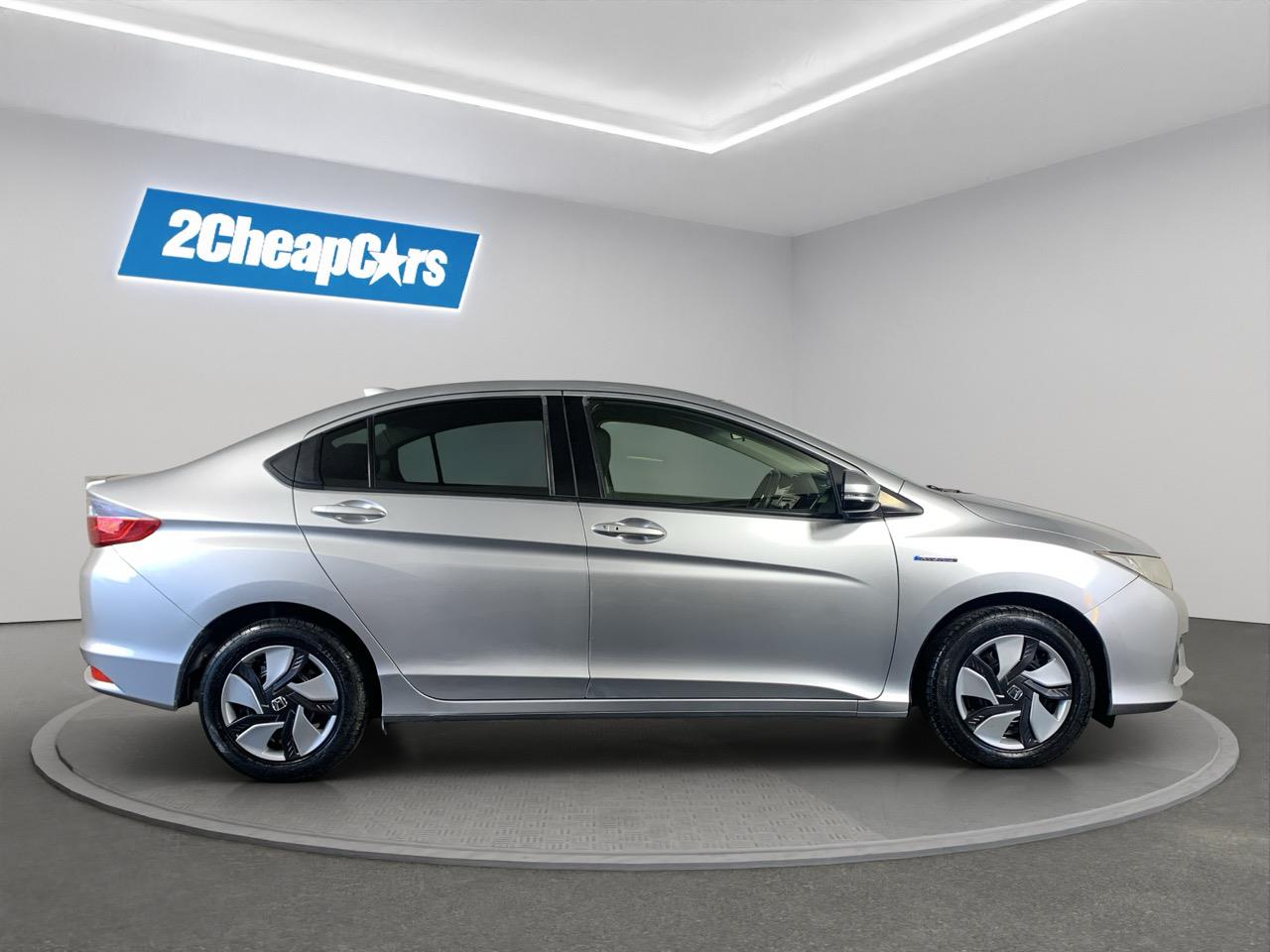 2014 Honda Grace Hybrid EX Sedan LOW KMS + PUSH START + GREAT FUEL EFFICIENCY
