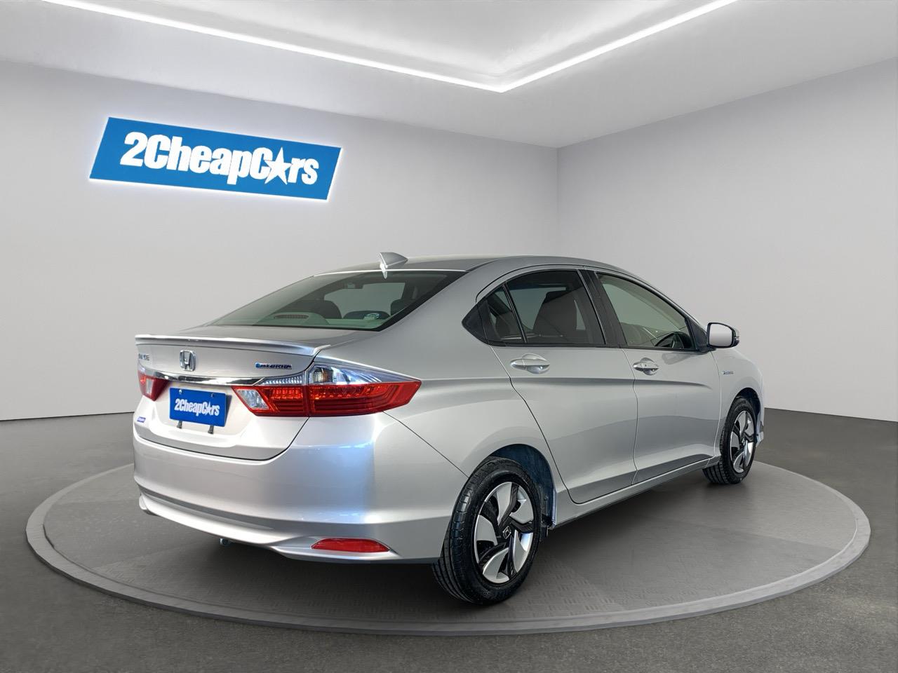 2014 Honda Grace Hybrid EX Sedan LOW KMS + PUSH START + GREAT FUEL EFFICIENCY