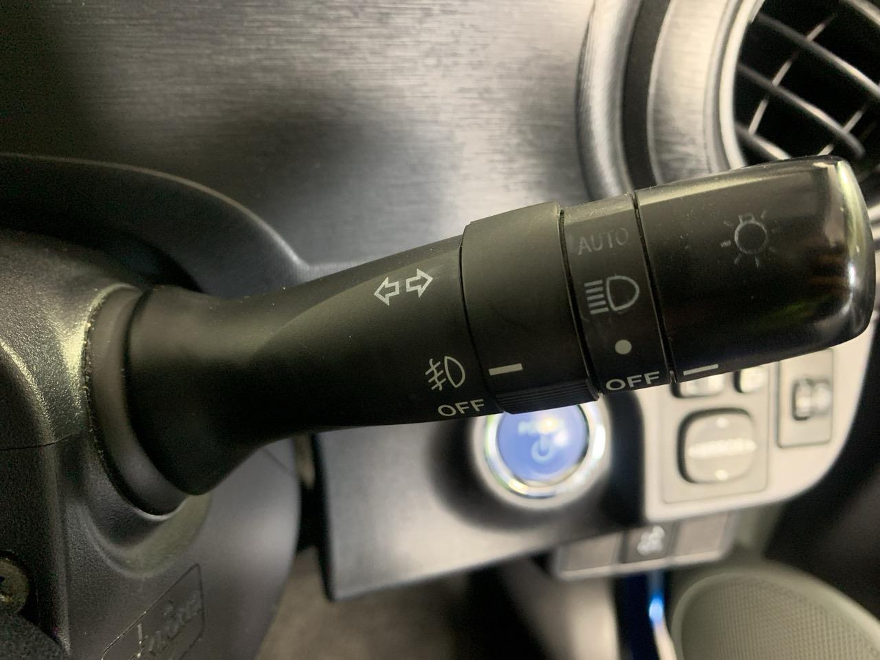 2013 Toyota Aqua S Hatchback REVERSING CAMERA + PUSH BUTTON START + AUTO LIGHTS