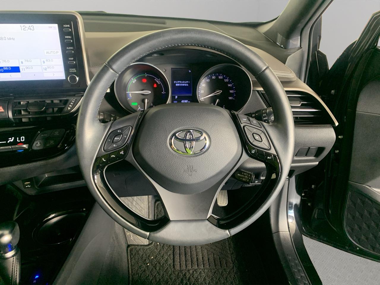 2020 Toyota C-HR HYBRID G LEATHER EDITION RV/SUV LOW KMS + HEATED SEATS + REVERSING CAMERA