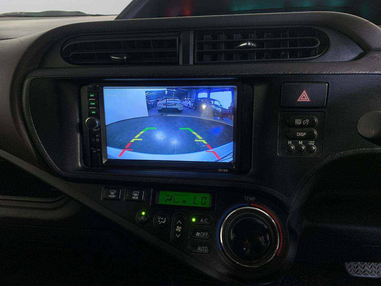 2013 Toyota Aqua G Hatchback REVERSING CAMERA + PUSH BUTTON START + AUTO LIGHTS