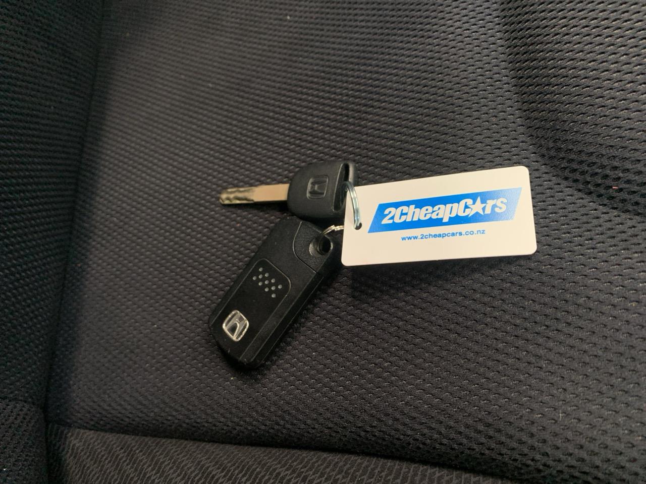 2012 Honda Fit Jazz hybrid Hatchback CRUISE CONTROL + HEATED SEATS