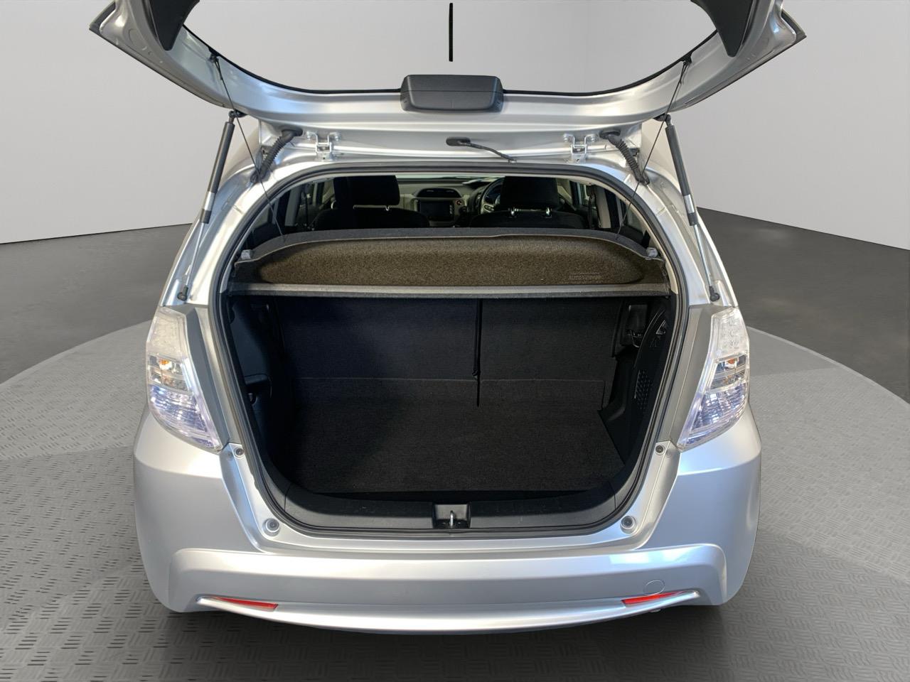 2012 Honda Fit Jazz hybrid Hatchback CRUISE CONTROL + HEATED SEATS