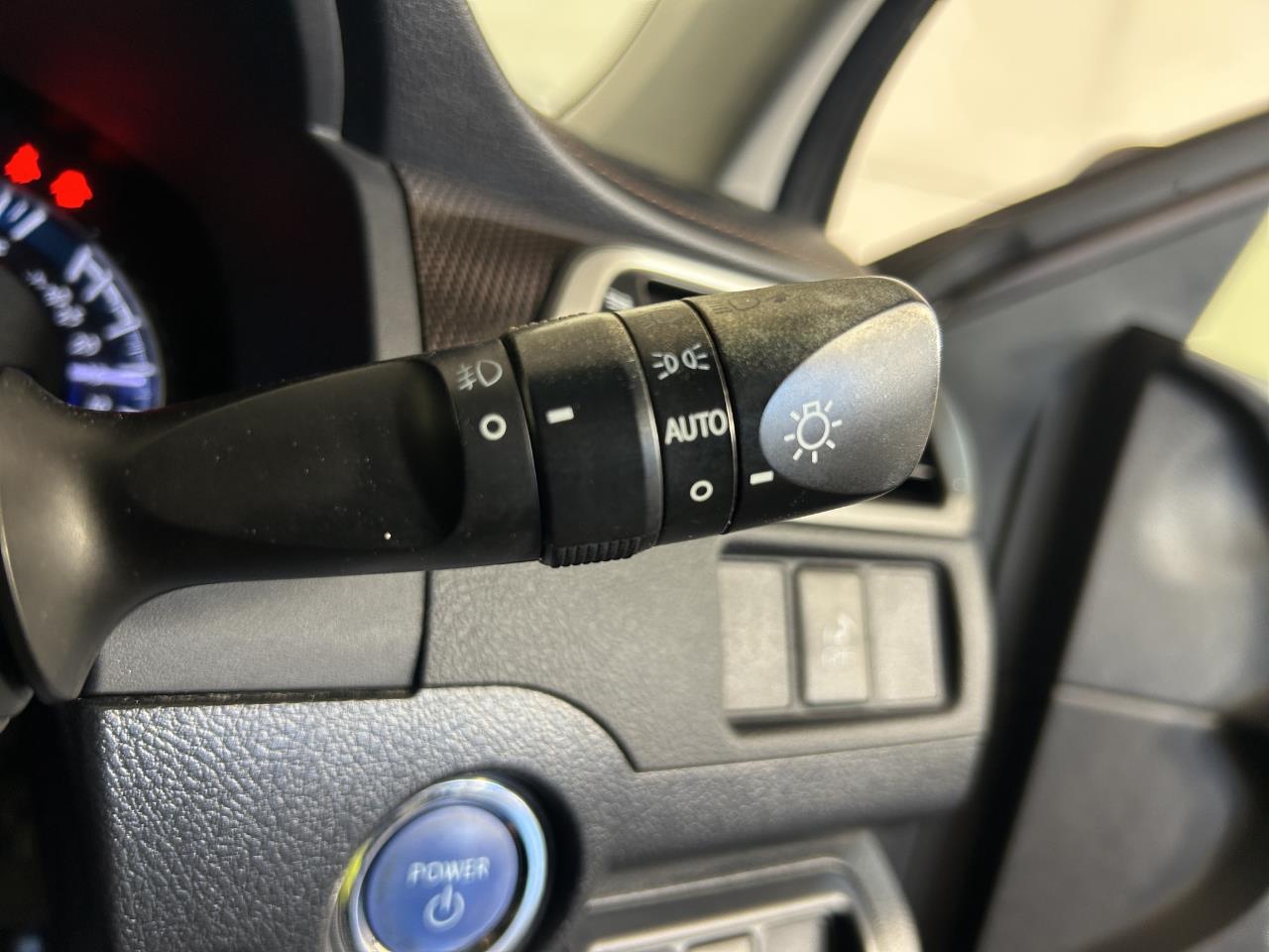 2013 Toyota Camry Hybrid Sedan REVERSING CAMERA + SMART KEY