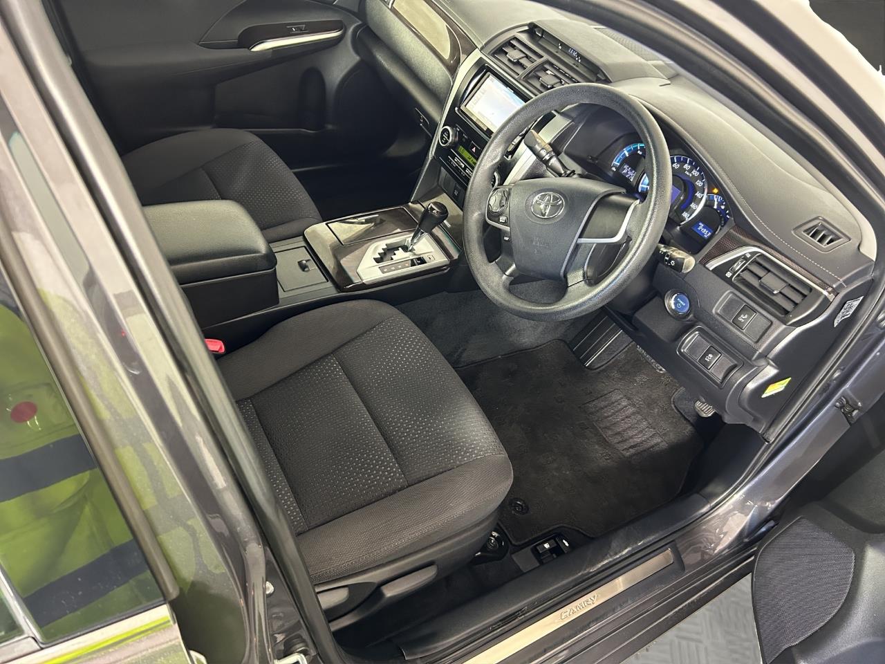 2013 Toyota Camry Hybrid Sedan REVERSING CAMERA + SMART KEY