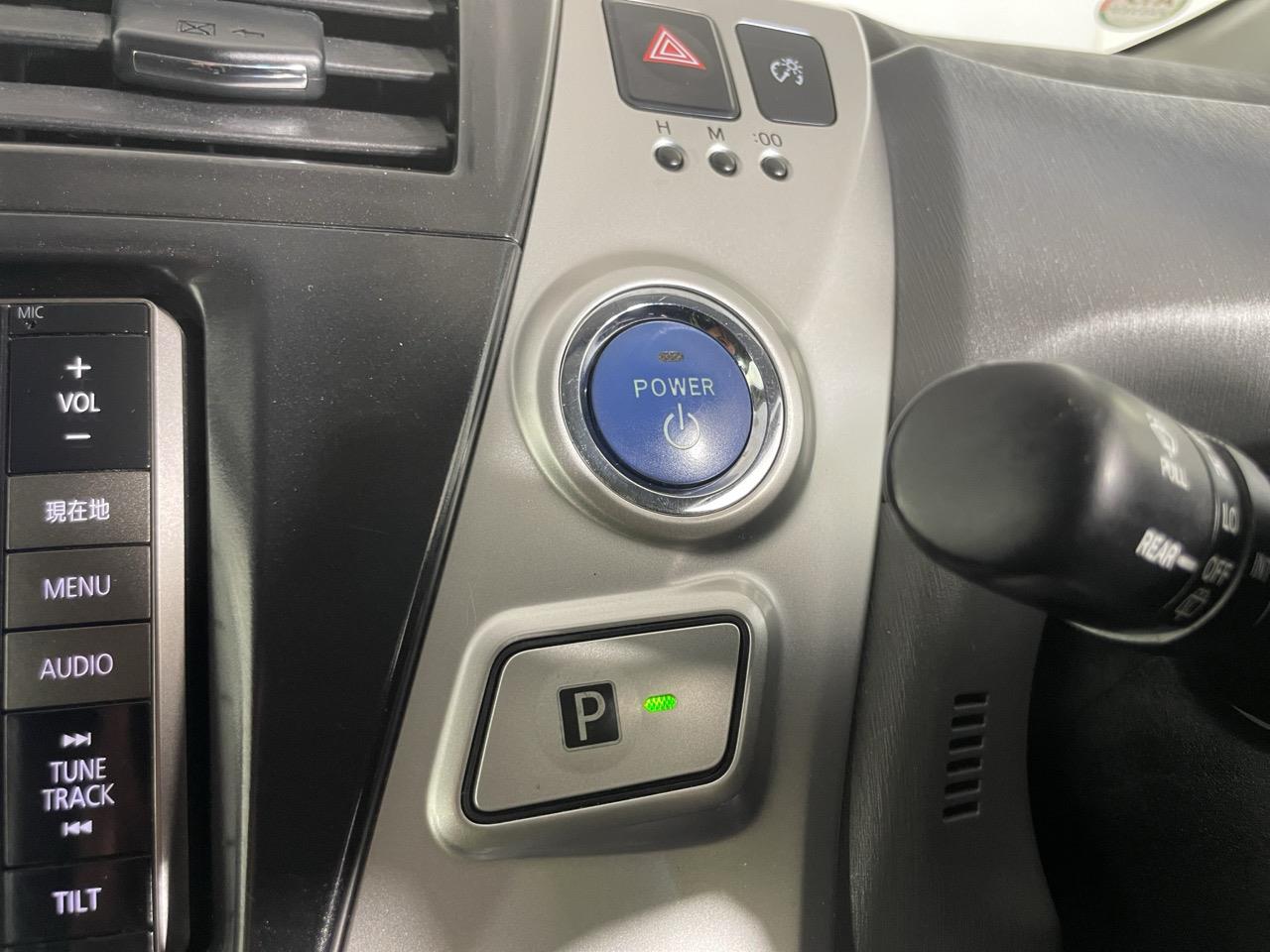 2012 Toyota Prius Alpha S Station Wagon REVERSING CAMERA + AUTO LIGHTS + PUSH START