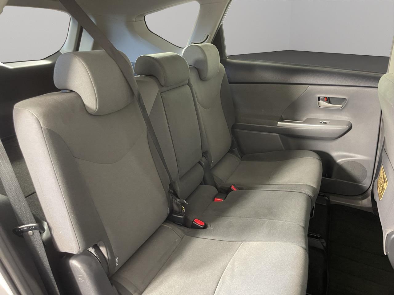 2012 Toyota Prius Alpha S Station Wagon REVERSING CAMERA + AUTO LIGHTS + PUSH START