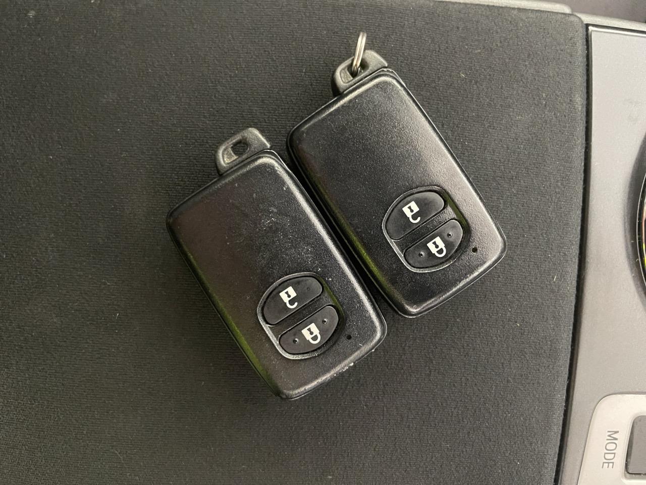 2012 Toyota Prius Alpha S Station Wagon REVERSING CAMERA + AUTO LIGHTS + PUSH START