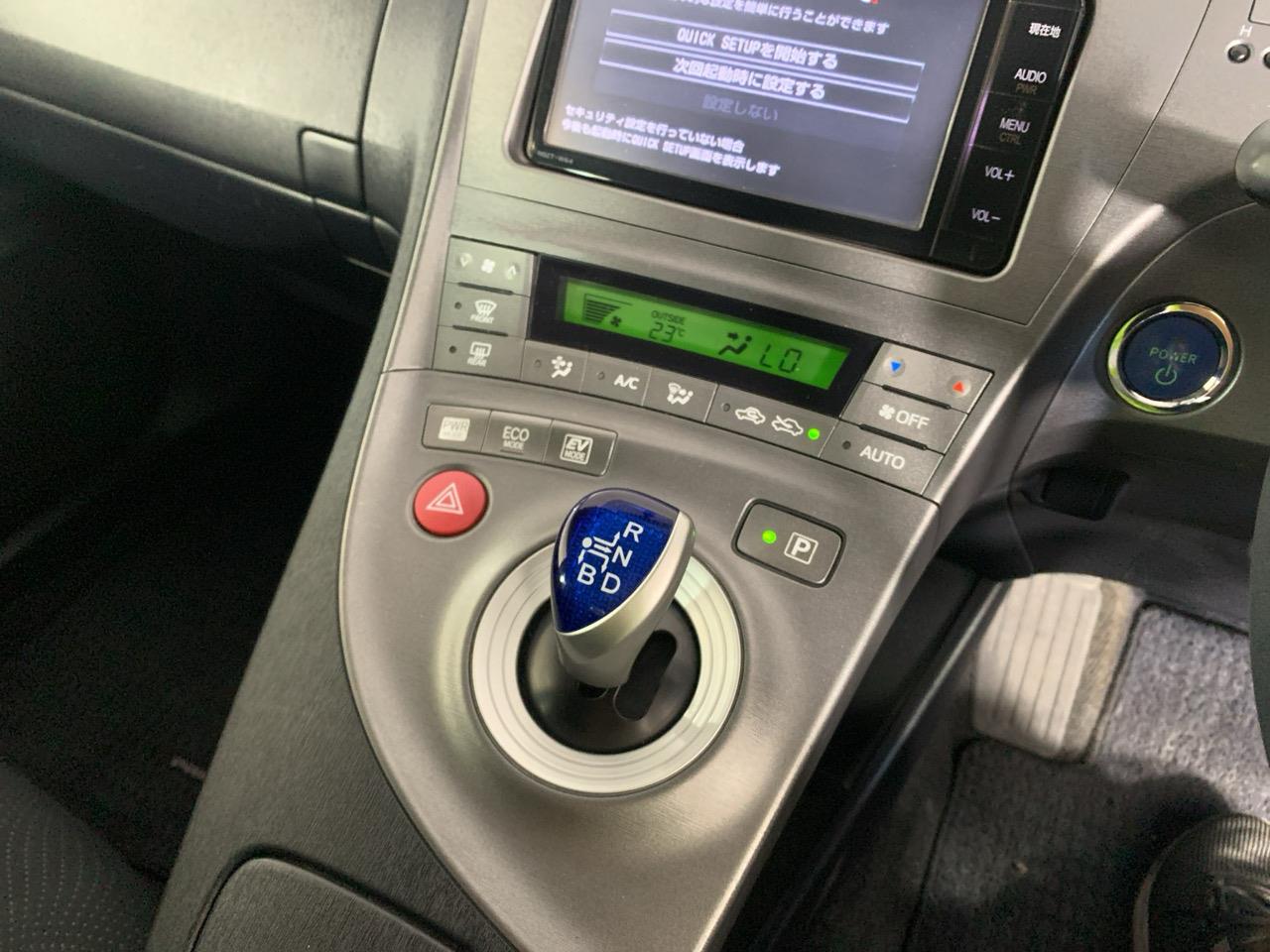 2014 Toyota Prius S Hatchback REVERSING CAMERA + PUSH BUTTON START + AUTO LIGHTS