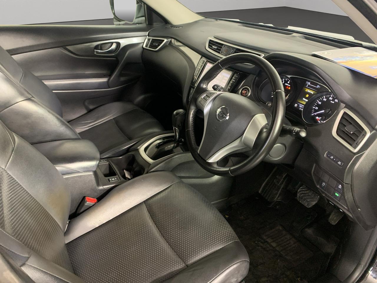 2016 Nissan X-TRAIL EMERGENCY BRAKE PKG 2.0X RV/SUV REVERSING CAMERA + HEATED SEATS +  AUTO LIGHTS