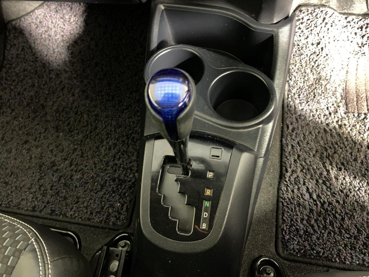 2015 Toyota Aqua X-URBAN Hatchback REVERSING CAMERA + PUSH BUTTON START + AUTO LIGHTS