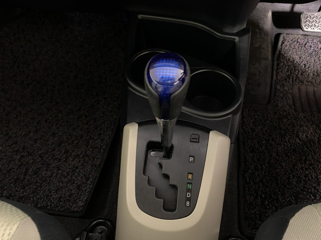 2012 Toyota Aqua S Hatchback LOW KMS + PUSH BUTTON START + AUTO LIGHTS 