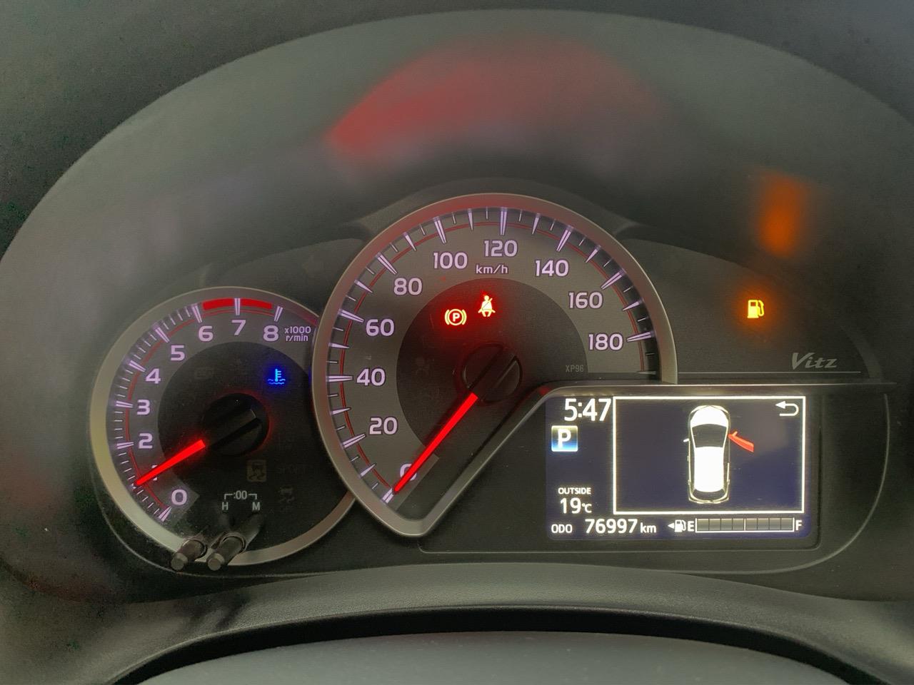 2015 Toyota Vitz Yaris S Hatchback PUSH BUTTON START + AUTO LIGHTS + REVERSING CAMERA