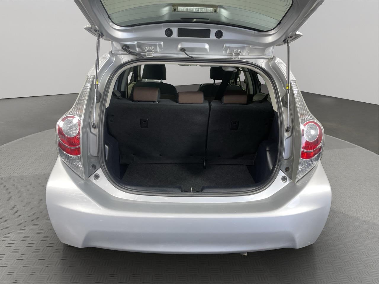 2013 Toyota Aqua G Hatchback REVERSING CAMERA + HEATED SEATS + PUSH START