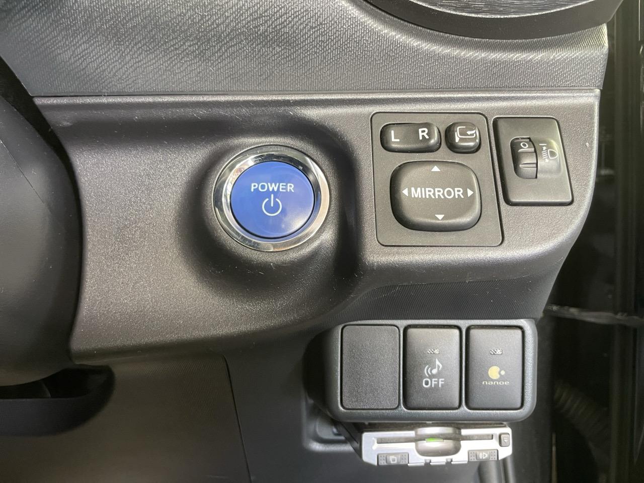 2012 Toyota Aqua G Hatchback REVERSING CAMERA + AUTO LIGHTS + HEATED SEATS