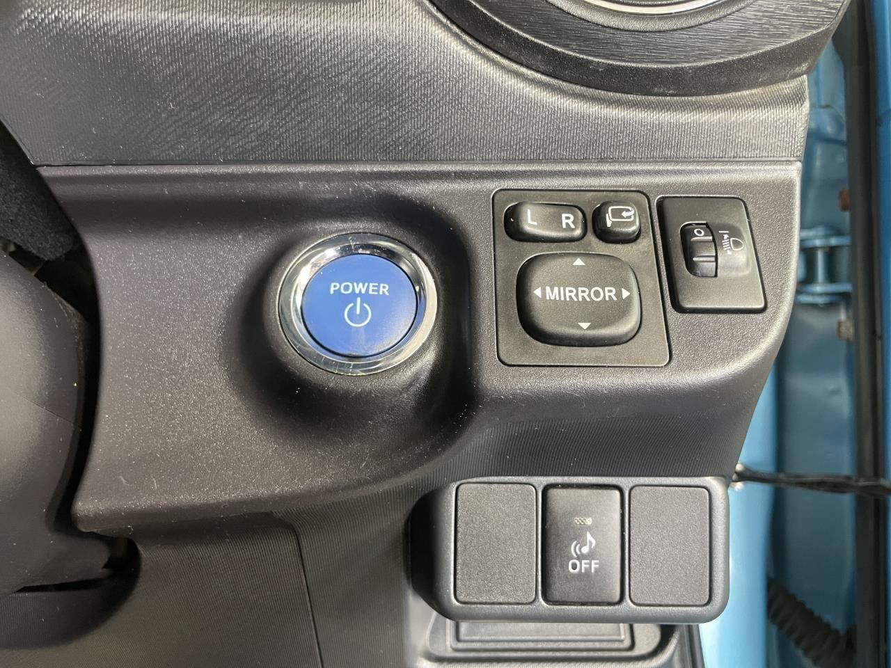 2013 Toyota Aqua 1.5 Hatchback PUSH SRART + AUTO LIGHTS