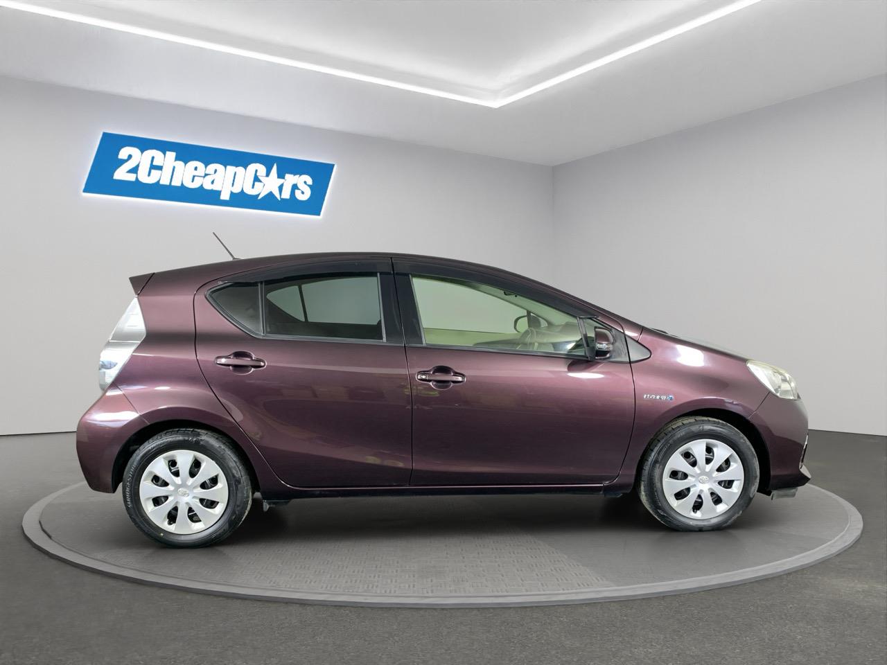 2014 Toyota Aqua G Hatchback LOW KMS + REVERSING CAMERA + AUTO LIGHTS