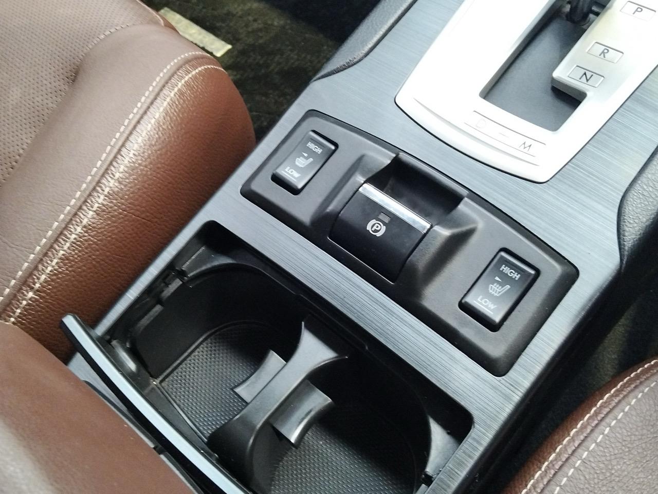 2013 Subaru Outback AWD RV/SUV AWD + CRUISE CONTROL + POWER ADJUSTMENT SEATS