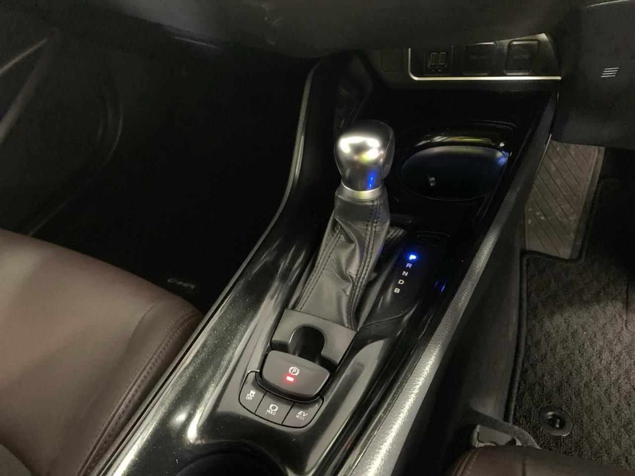 2017 Toyota C-HR HYBRID G LEATHER EDITION RV/SUV CRUISE CONTROL + HEATED SEATS