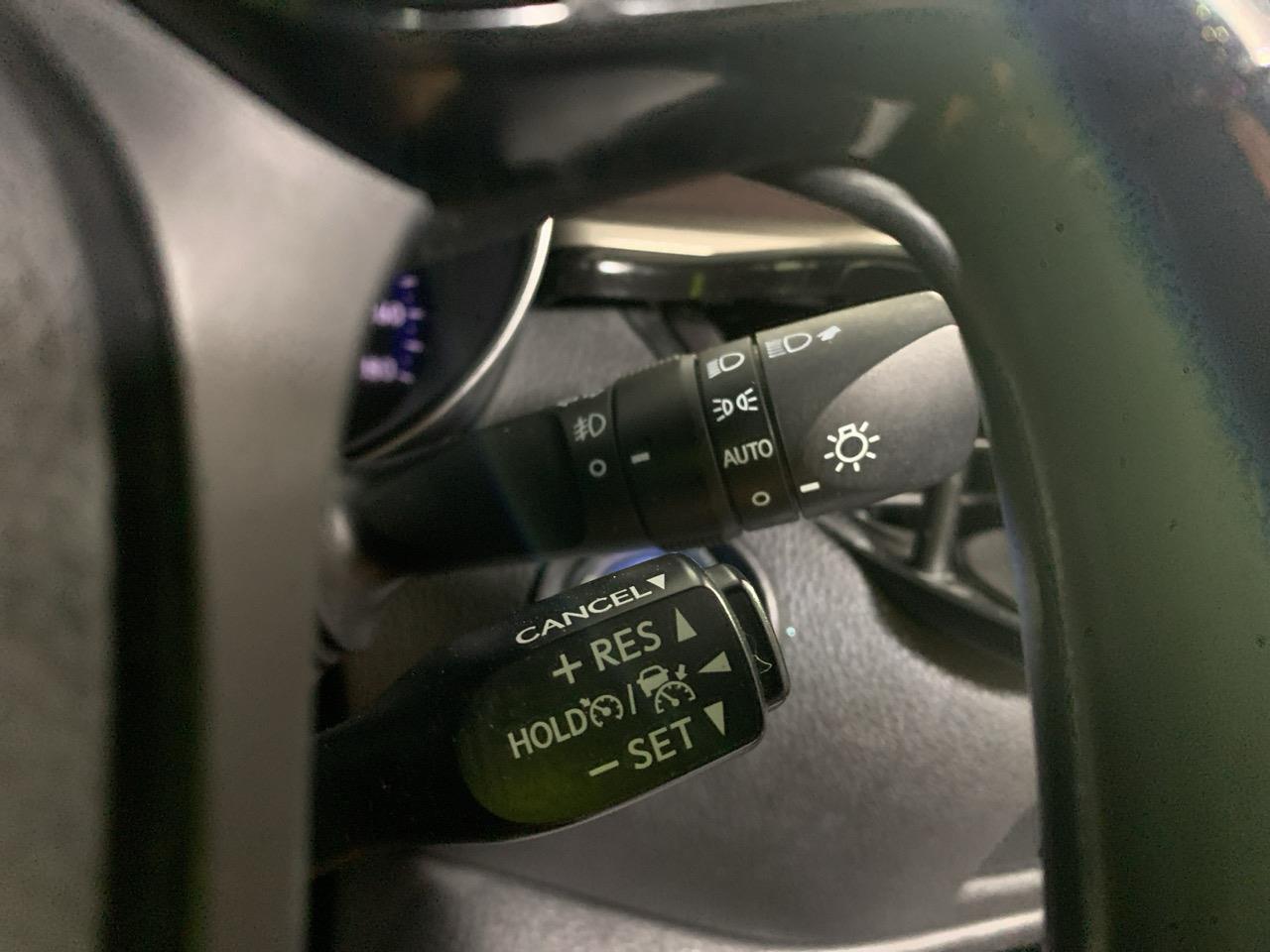 2017 Toyota C-HR HYBRID G LEATHER EDITION RV/SUV CRUISE CONTROL + HEATED SEATS