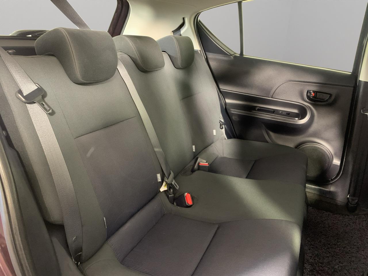 2015 Toyota Aqua Facelift Model S Hatchback REVERSING CAMERA  + HEATED SEATS + AUTO LIGHTS