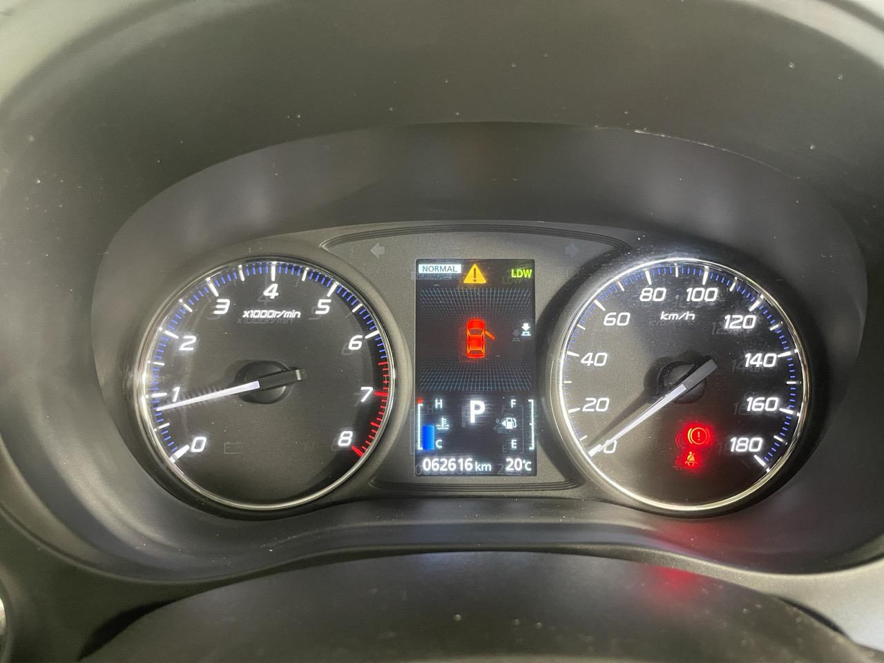 2016 Mitsubishi Outlander 24 G 4WD 7 Seater RV/SUV 4WD + REVERSING CAMERA + PUSH SRART 